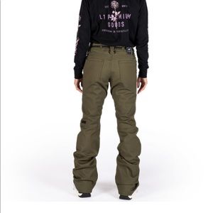 L1 Premium snowboarding pants